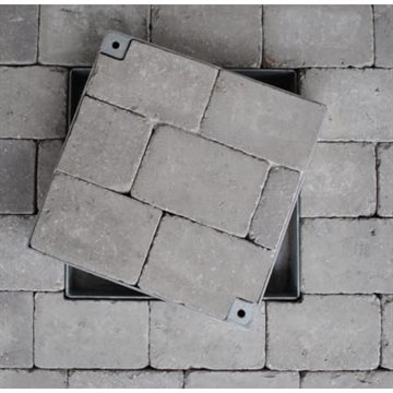 Jesmig 315/425 x 70 mm brønddæksel til integrerede fliser, 12,5 T