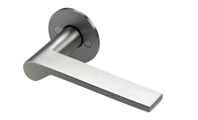 d line Onen Dørgreb med rosetterr - Slebet rustfrit stål  