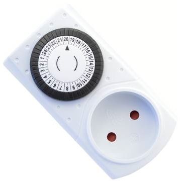 Andet stikkontaktur døgn u/j mek.